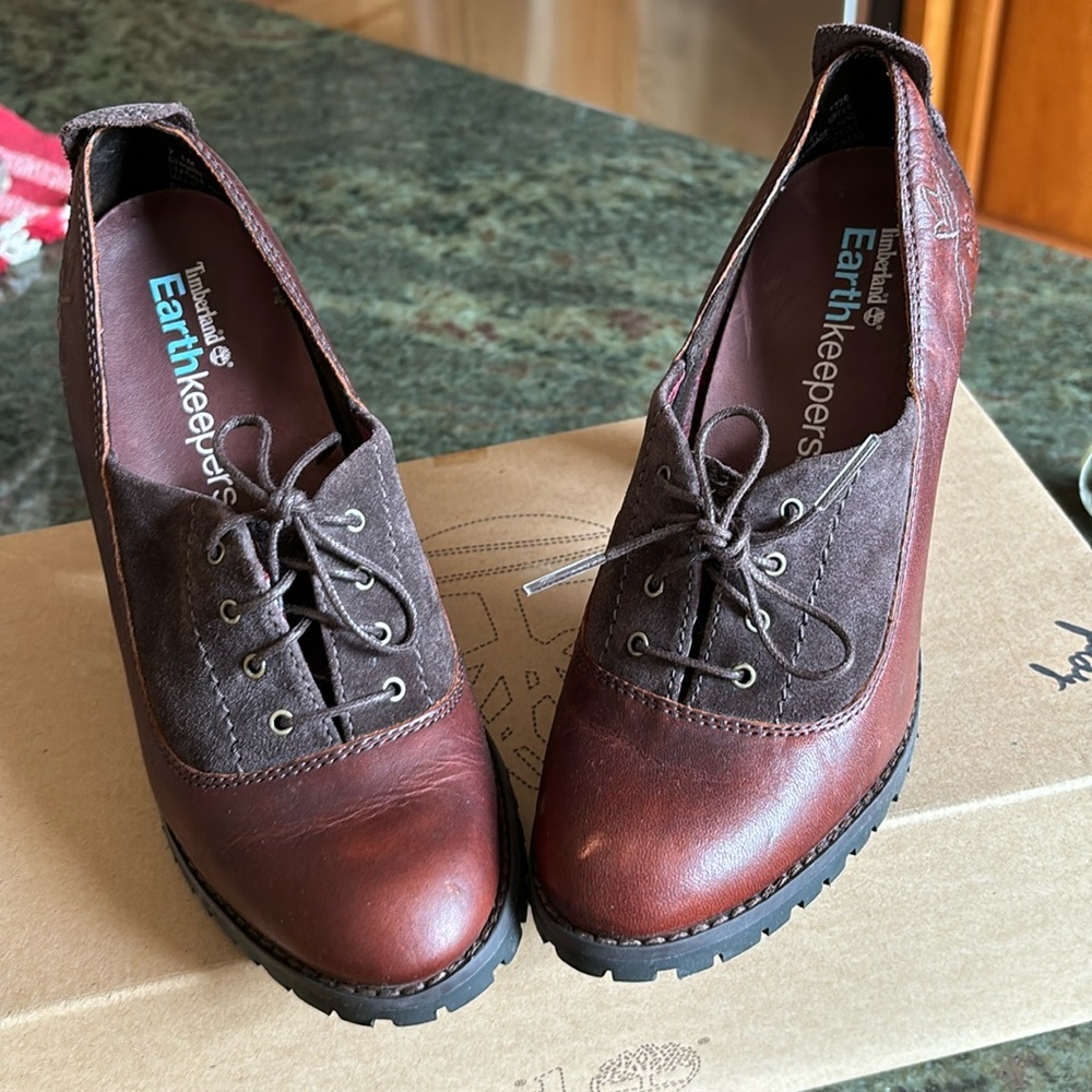 Timberland Earthkeepers brown shoes in size 7.5.